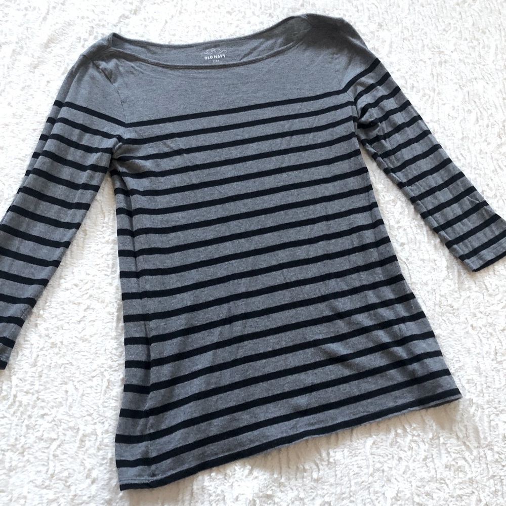 Old navy small 0 2 gray and black stripe shirt